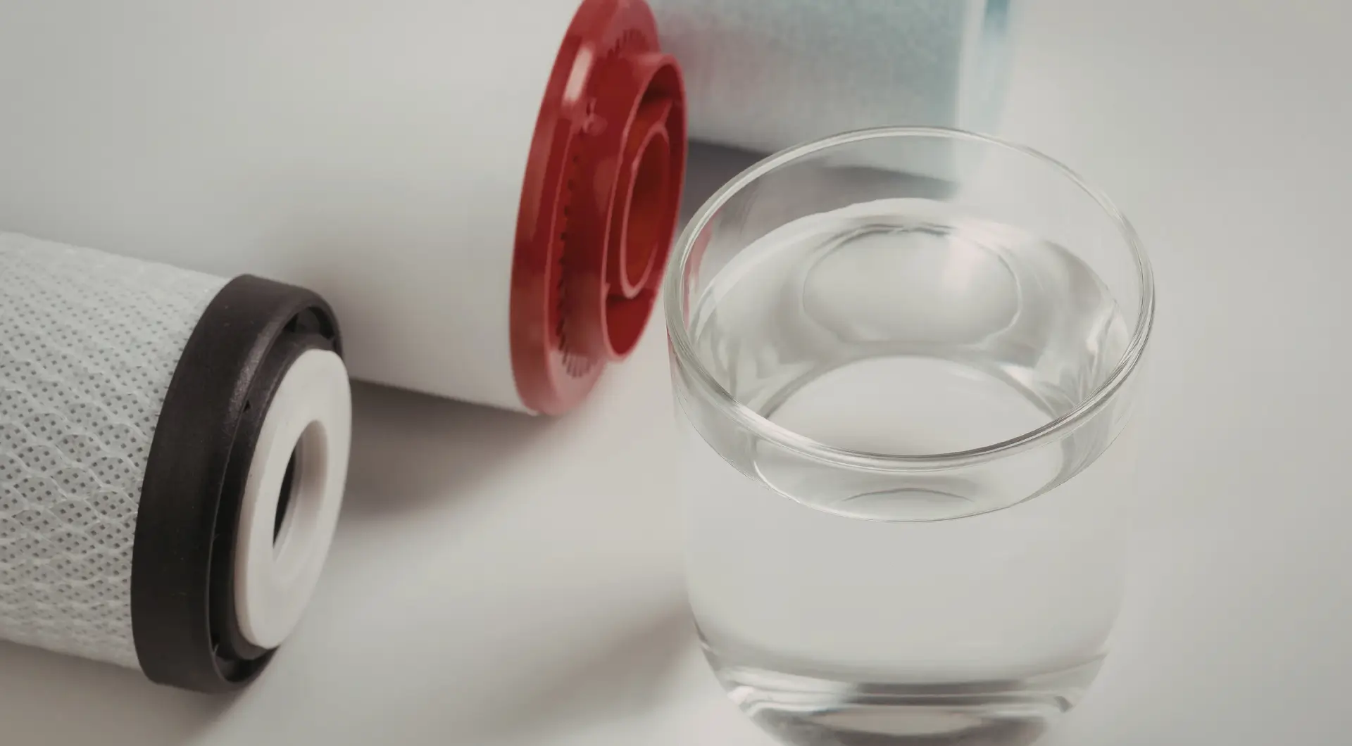 PFAS dans l’eau du robinet et solutions de filtration domestique